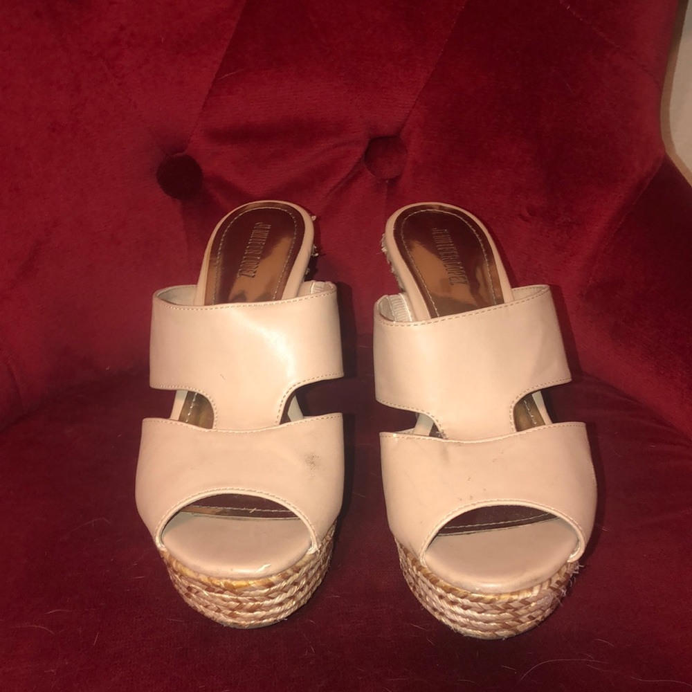 Nude Wedges